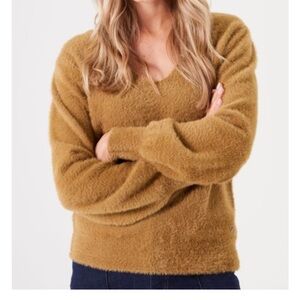 Garcia Cozy Salmon color V-Neck Sweater NWOT